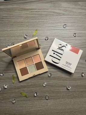 Dibs. The Palm Eyeshadow Palette